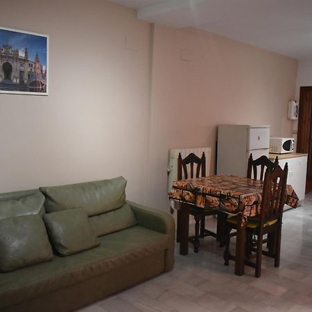 סביליה Hostal Alamare מראה חיצוני תמונה