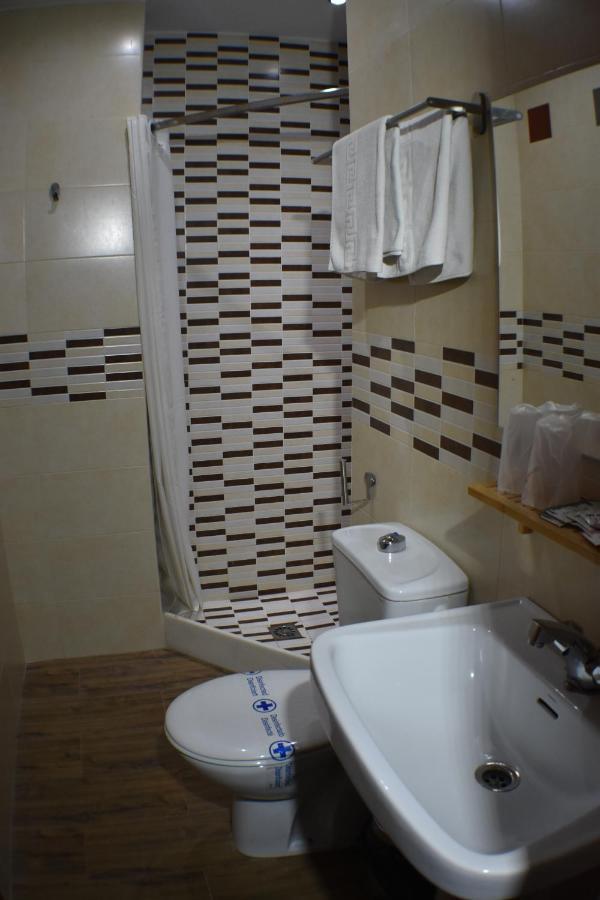 סביליה Hostal Alamare מראה חיצוני תמונה