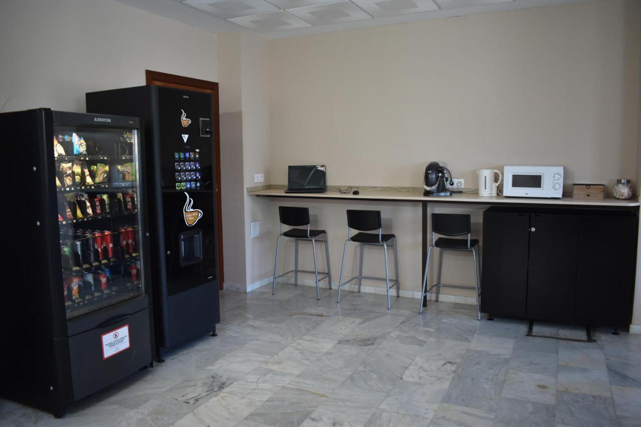 סביליה Hostal Alamare מראה חיצוני תמונה