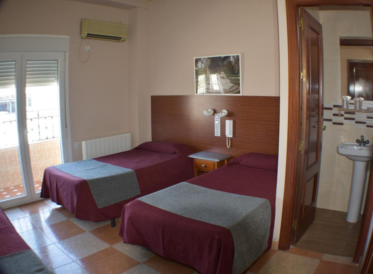 סביליה Hostal Alamare מראה חיצוני תמונה