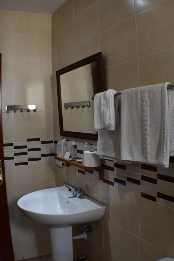 סביליה Hostal Alamare מראה חיצוני תמונה