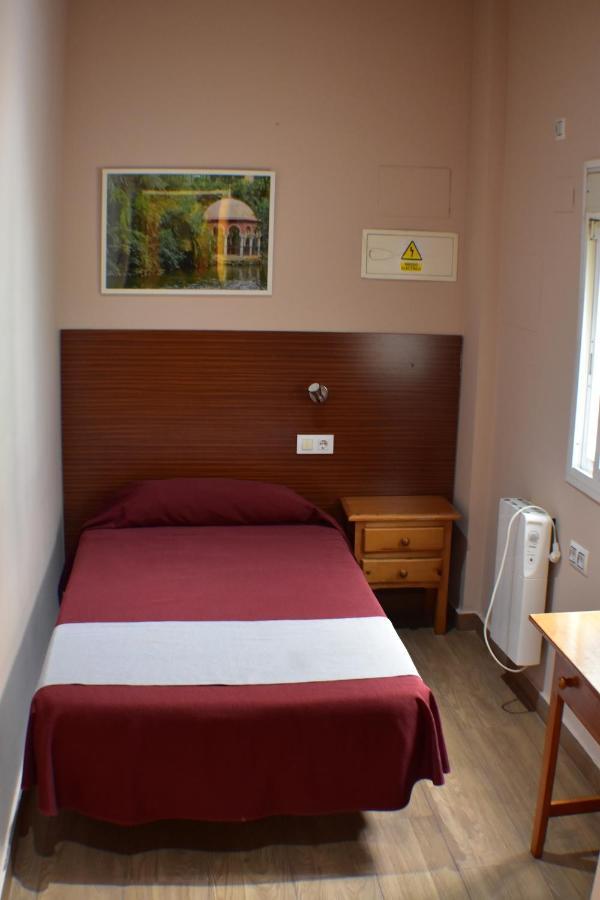 סביליה Hostal Alamare מראה חיצוני תמונה