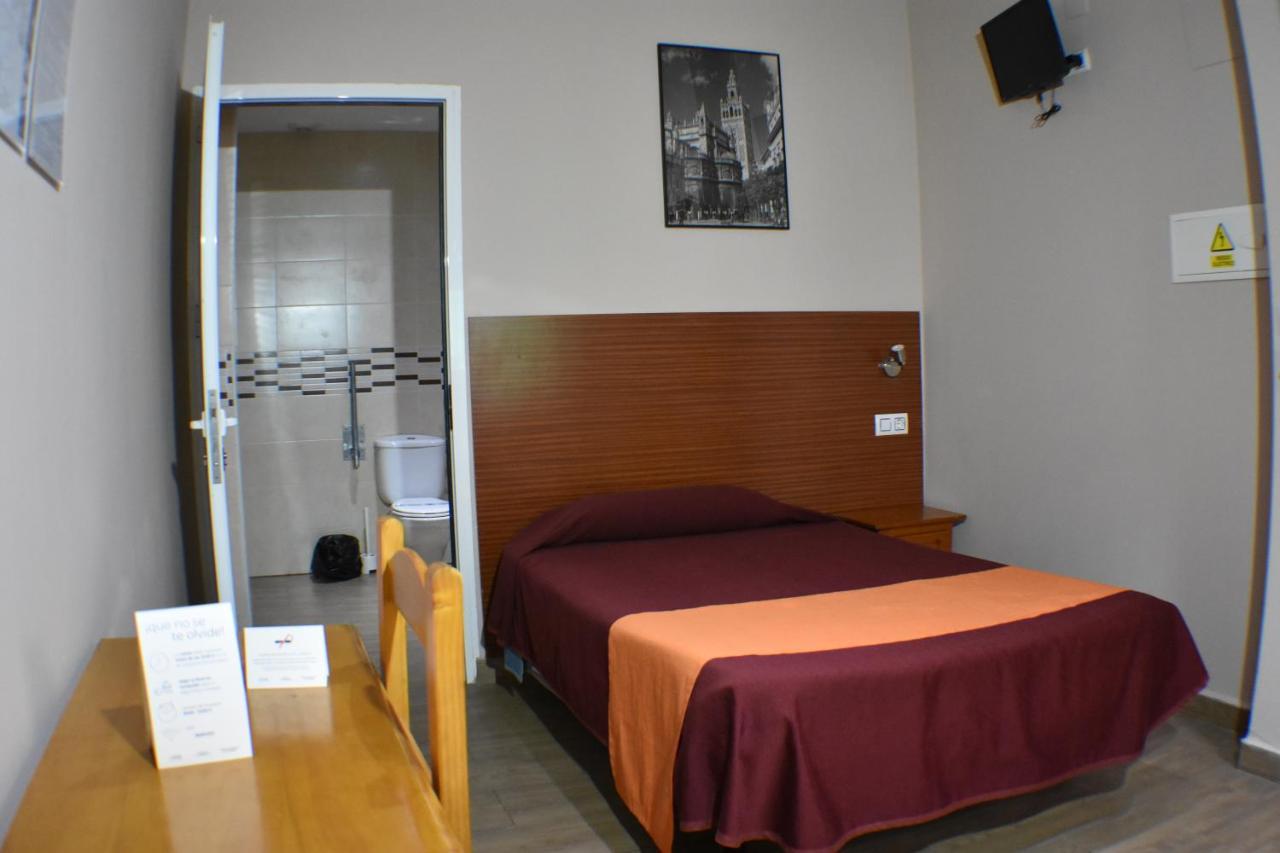 סביליה Hostal Alamare מראה חיצוני תמונה