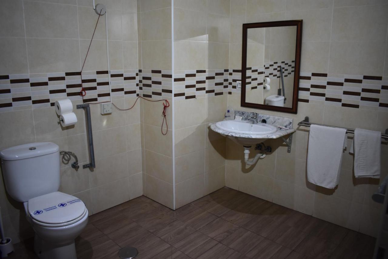 סביליה Hostal Alamare מראה חיצוני תמונה