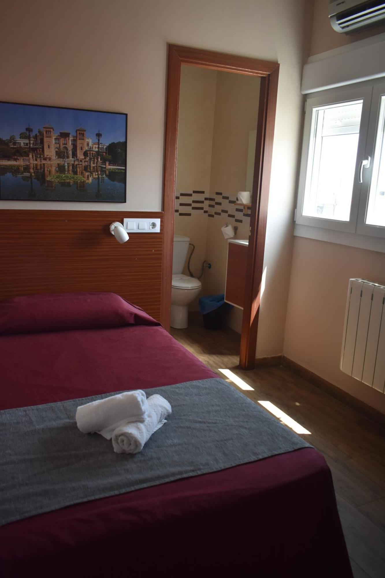 סביליה Hostal Alamare מראה חיצוני תמונה