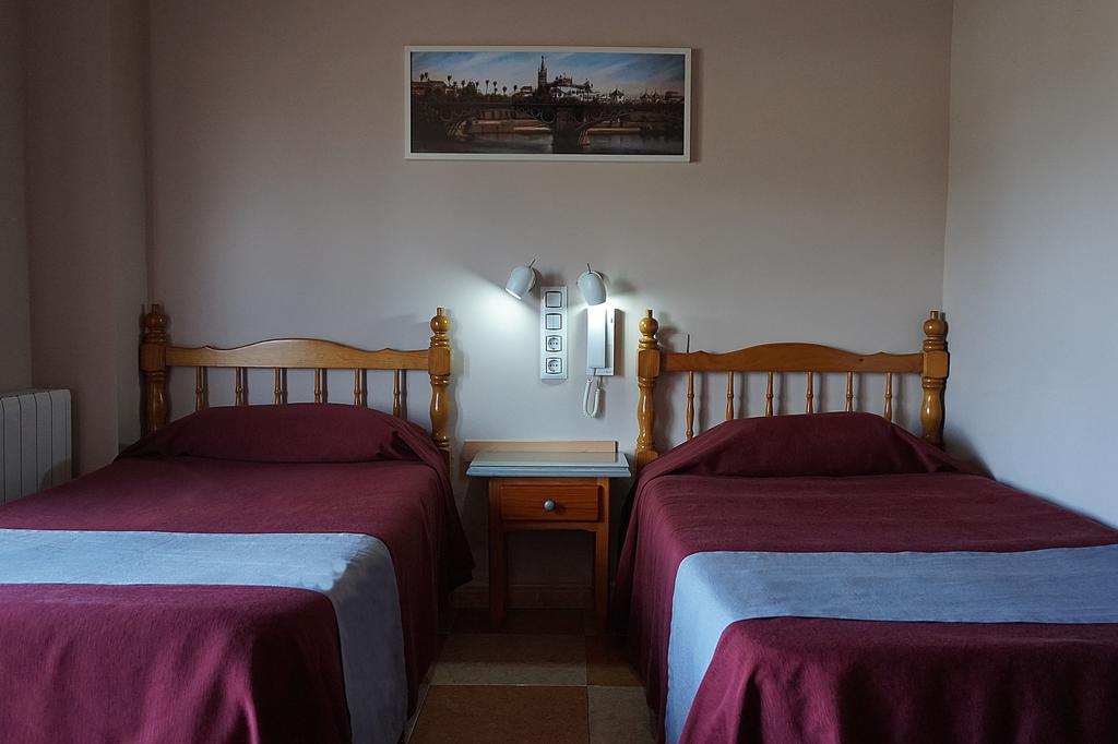 סביליה Hostal Alamare מראה חיצוני תמונה